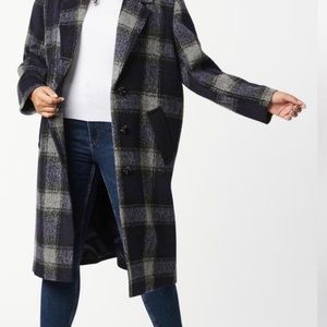 Bernardo fuzzy plaid overcoat, size XL